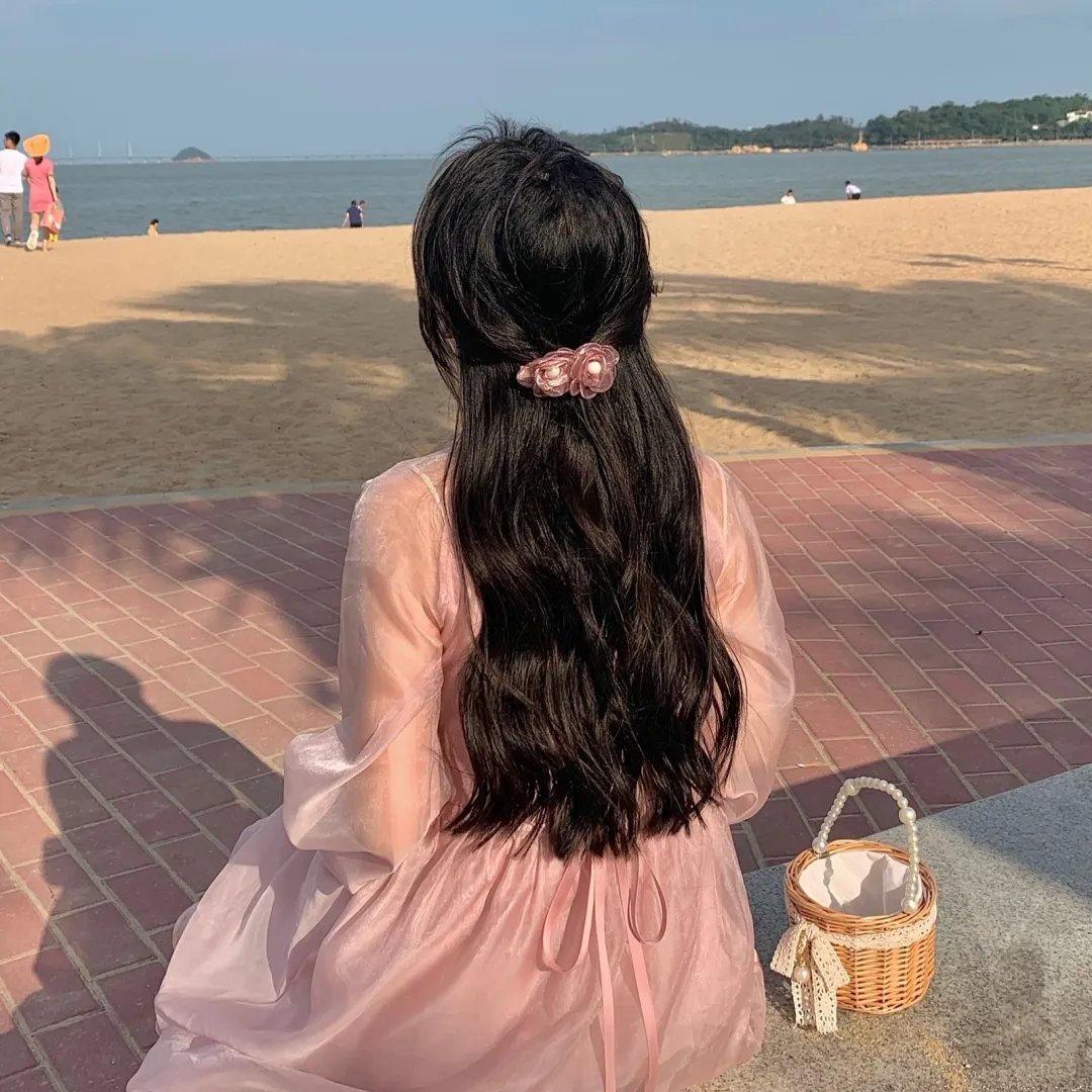 沉默一瞬